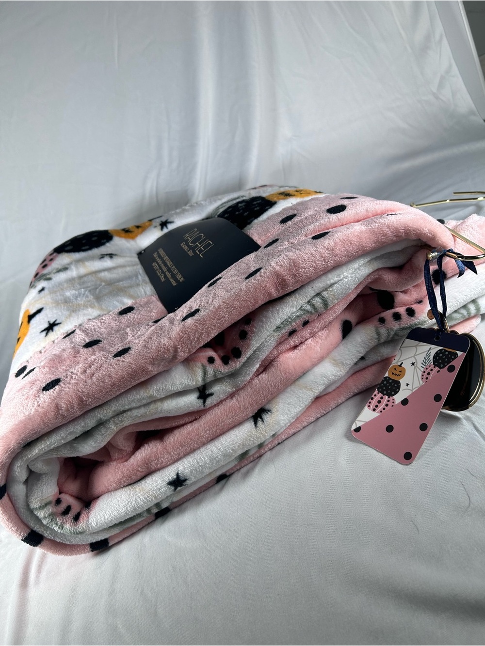 NWT Rachel Roy Halloween Pumpkin Reversible Plush Throw Blanket 60x70 Pink - Picture 12 of 12